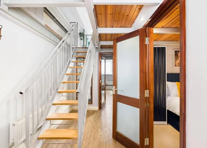 The Exquisite Duplex Of Central Nottingham