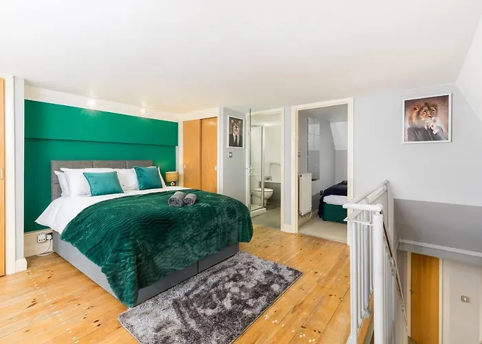 The Exquisite Duplex Of Central Nottingham