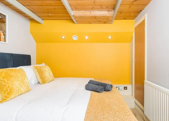 The Exquisite Duplex Of Central Nottingham